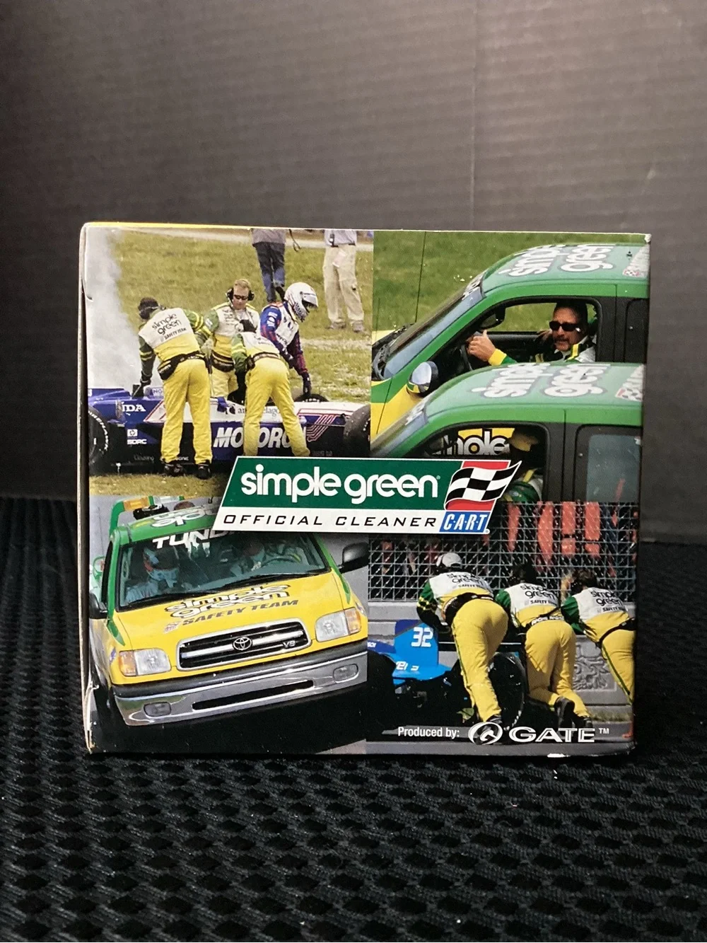 Simple Green Toyota Safety Team Truck 1:32 - Green & Yellow Pickup